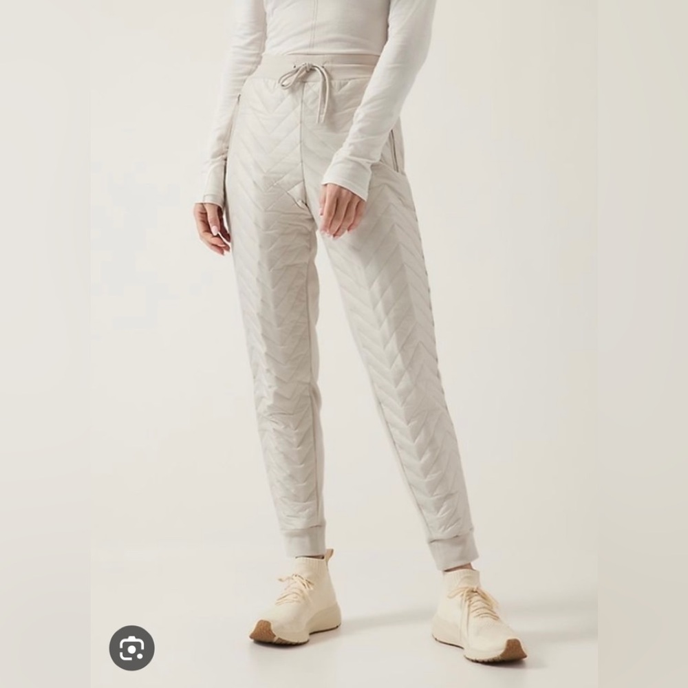 NEW - Athleta Apres Ski Down Jogger
